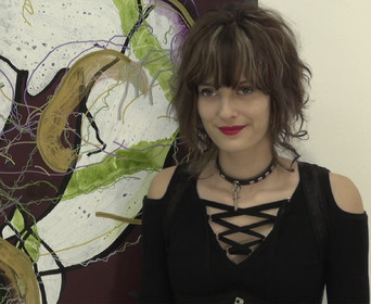 - Est ce que ce travail te donne une autre perception de ton propre corps ?En fait, oui c'est vrai que ça me donne une autre perception, c'est particulier, par exemple certaines des parties des ossements … c'a va paraître bizarre encore une fois, je suis déjà passionnée par… avant de perdre la vue je voulais devenir chirurgienne, donc je suis assez passionnée par tout ce qui est musculature, par les ligaments, et l'ossature en particulier est très intéressante. Et là j'ai trouvé ça incroyable ;Au niveau des côtes, c'est pareil : plusieurs fois il a marqué les côtes à ce niveau là, le sternum, il l'a remarqué, ici aussi, les épaules qui sont plus larges, enfin voilà, un travail qui remarque, qui accentue, qui est intéressant.Pin Balma, le 26 mars 2018