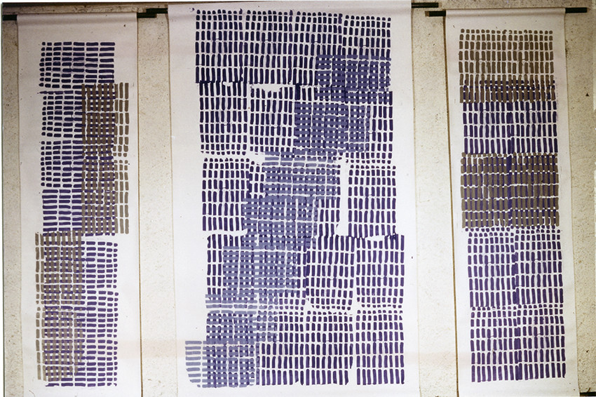 Légende :	SÉRIE DES 12 TRIPTYQUES - 3m x 2,50 N° 1 - BLEU REPETITIF - sérigraphie sur papier - 11  76